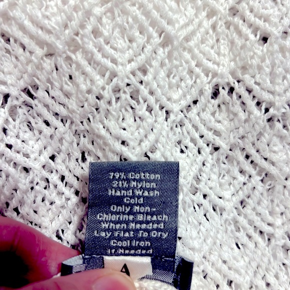 Ann Taylor White crochet knit style top - Picture 4 of 4